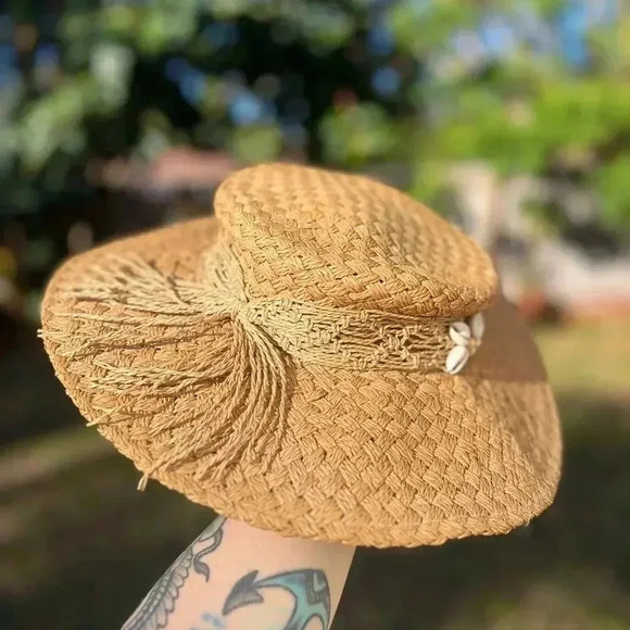 Natural Straw Hat with Seashell Detail – Boho Wide Brim, Summer Beach Hat - Picture 2 of 10